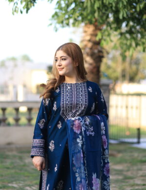 Midnight Majesty: Navy Floral Embroidered Ensemble