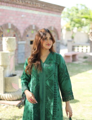 Emerald Essence: Laser-Cut Schifli Ensemble